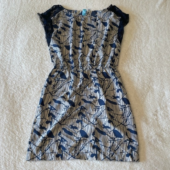 Lulu’s Shift Dress - Picture 1 of 3